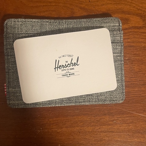 NWT Brand new, never used Herschel Supply Co. Gray Charlie wallet / Card Holder - Picture 3 of 8